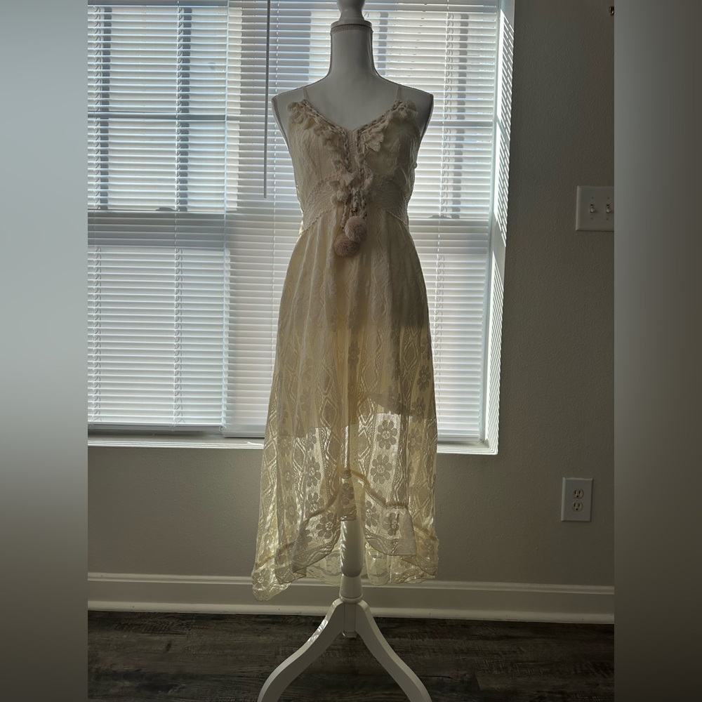 Cupshe Cream Lace Midi Dress